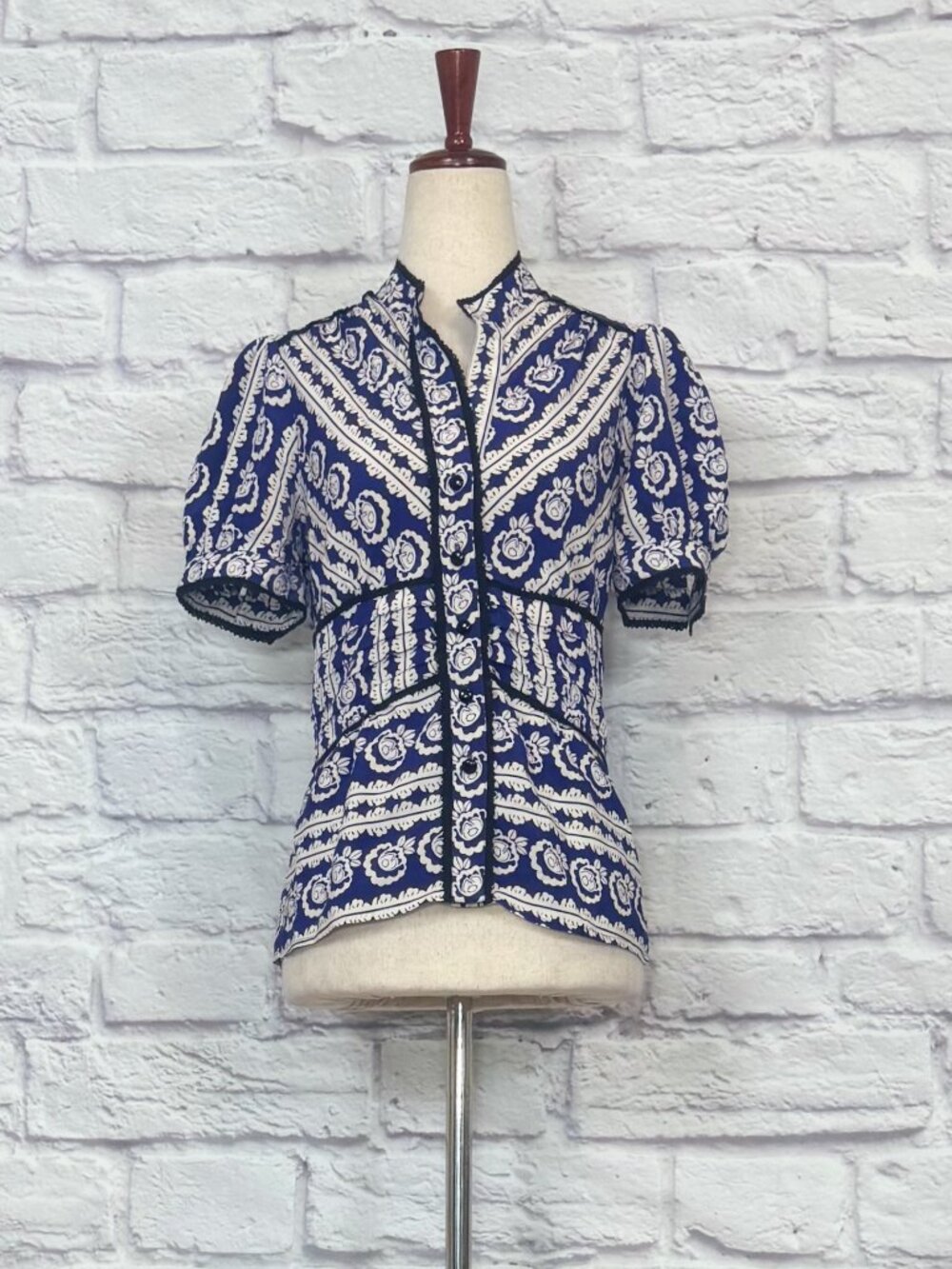 Anthropologie Fei Indigo & White Silk Floral Blouse
